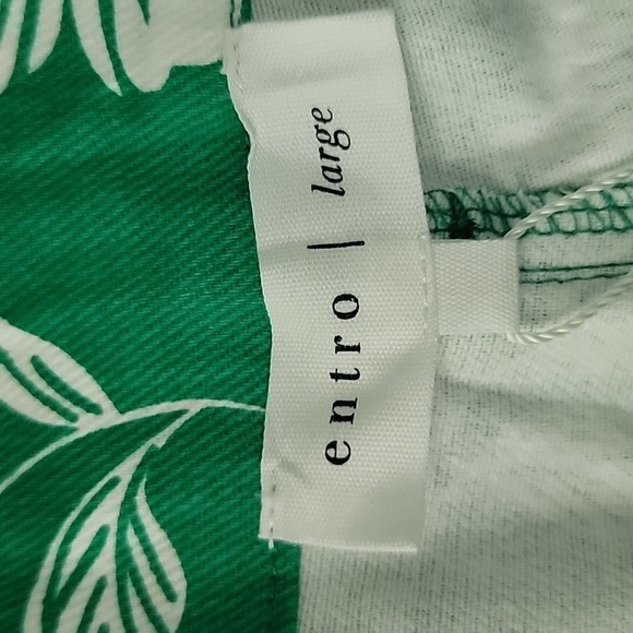 Entro Green and White Cargo Shorts with Floral Design - Picture 4 of 8